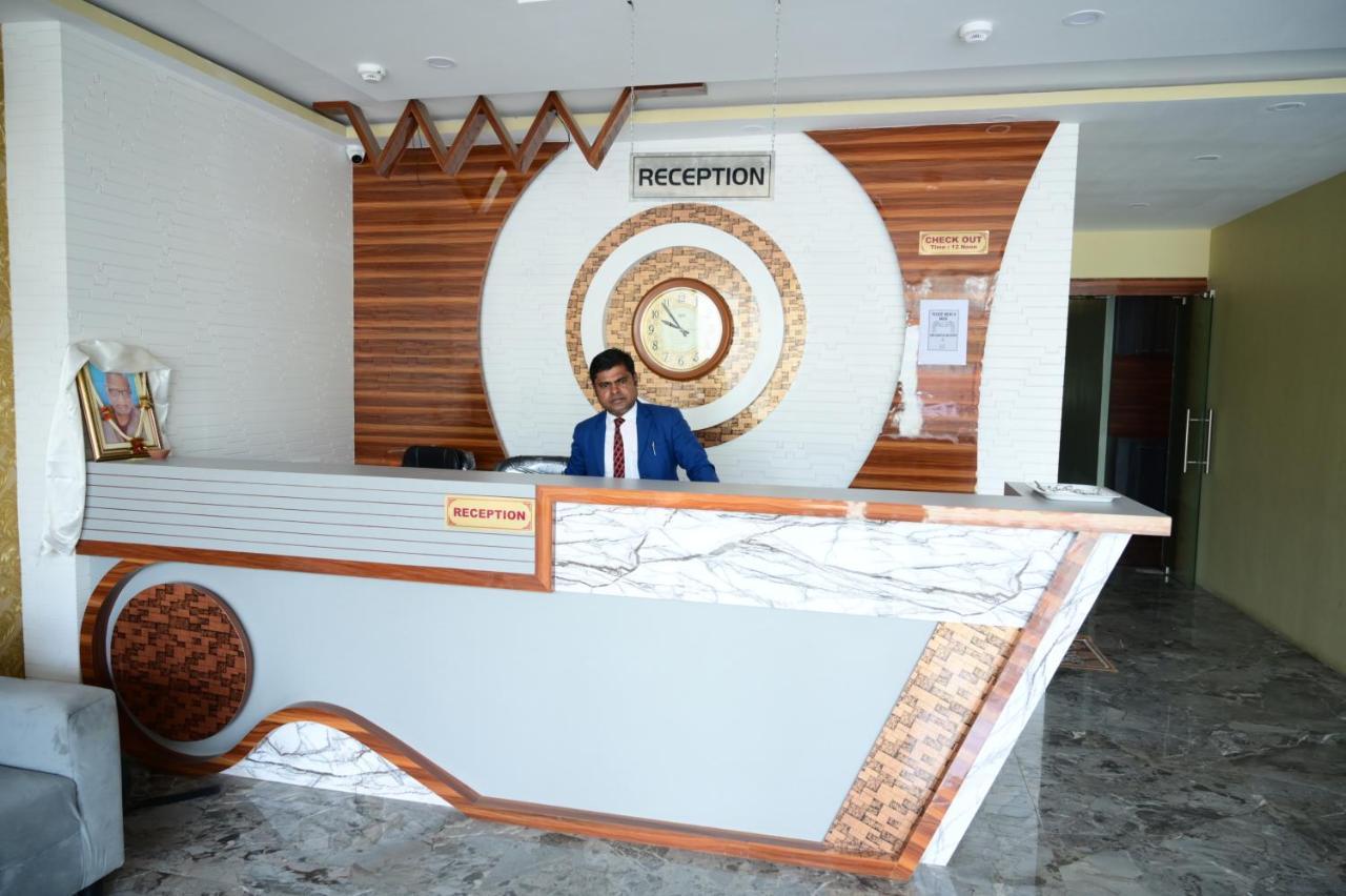 Hotel Gm International Bodh Gaya Buitenkant foto