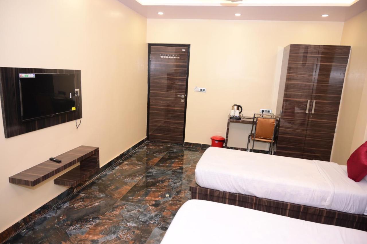 Hotel Gm International Bodh Gaya Buitenkant foto